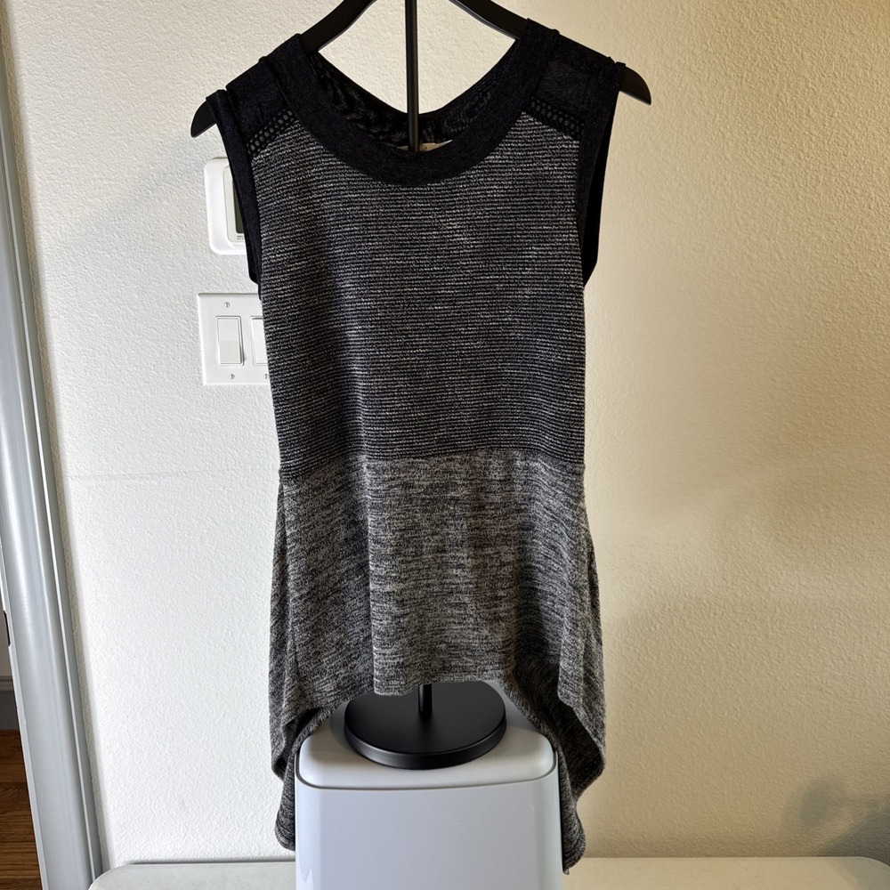 Hazel Women's Hankerchief Black & Gray Striped Sleeveless Top Size S